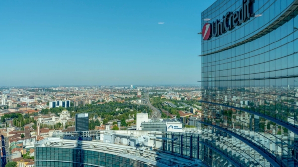 ضريبة أرباح مفاجئة على البنوك الإيطالية تهز أسواق أوروبا