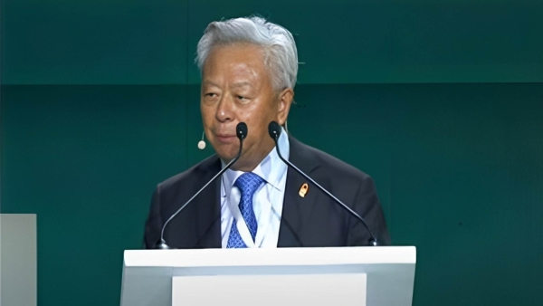 رئيس البنك الآسيوي: مشروعات البنية التحتية في مصر تحتل مرتبة هامة على مستوى العالم