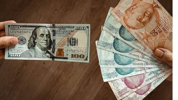 الليرة التركية تتراجع إلى مستوى قياسي جديد مقابل الدولار