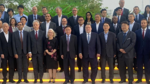 محافظ البنك المركزي يلتقي بنظيره الصيني لتعزيز التعاون الاقتصادي بين البلدين في العاصمة بكين