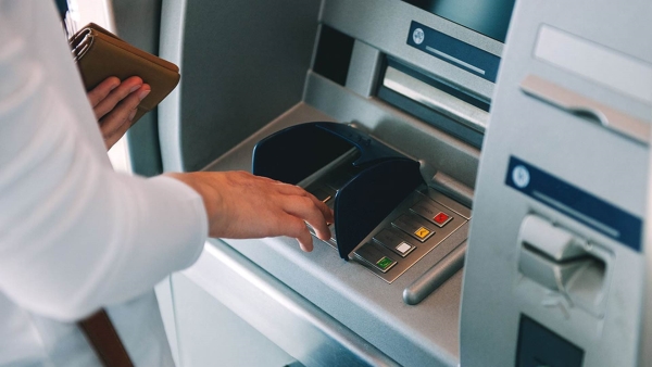 البنك المركزي ينشر 6030 ماكينة ATM جديدة ضمن مبادرة «نشر 6500 ماكينة صراف آلي في المحافظات»
