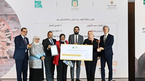 وزيرة التضامن الاجتماعي تُكرم البنك الأهلي المصري لدوره في خدمة المجال المجتمعي