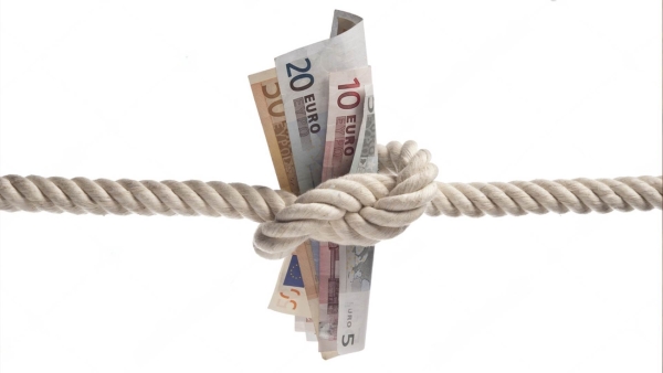 قاموس «First».. ما هى مخاطر السيولة وكيف تتعامل معها البنوك؟