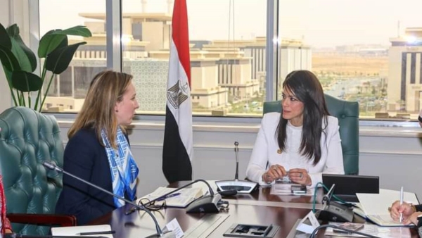 وزيرة التعاون تستقبل وفد بنك الاستثمار الأوروبي لاستكشاف تعزيز سبل التعاون في مجال المياه