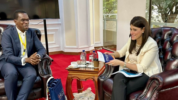 وزيرة التعاون تعقد لقاءات مكثفة مع رئيس بنك التنمية الإفريقي وممثلي الحكومات والمؤسسات الدولية والعربية