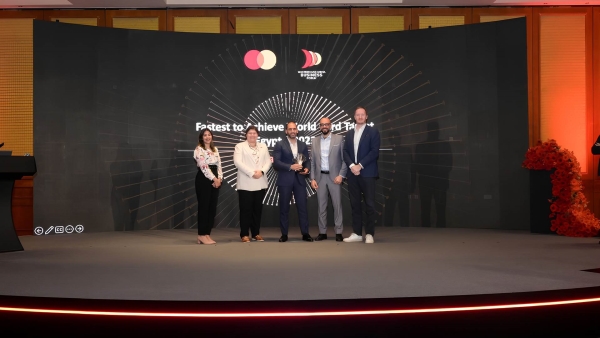 «البركة» يحصد جائزة «أسرع بنك يحقق المستهدف من مبيعات World Card» لعام 2024