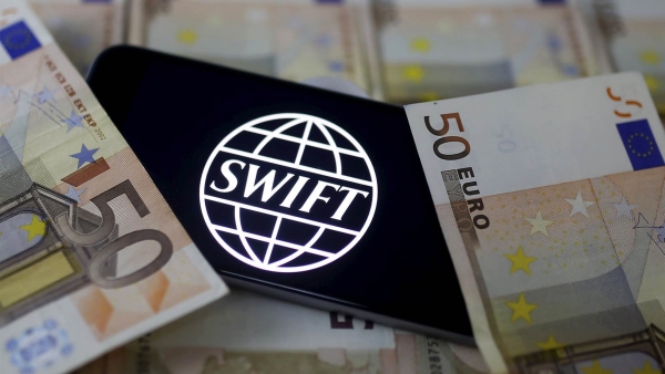 قاموس «First».. ما هو نظام السويفت؟