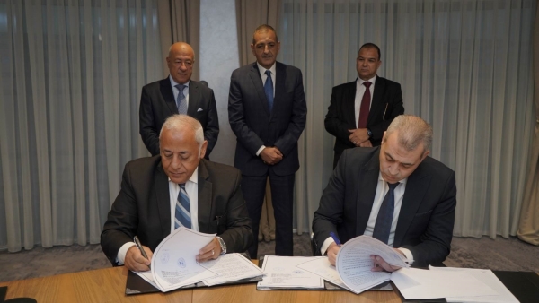 البنك الأهلي المصري يتعاون مع مجمع الإصدارات في تصنيع الورق الخام للشيكات المصرفية المؤمنة