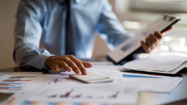 قاموس «First».. ما هي دراسات الجدوى الاقتصادية.. وما هي أقسامها؟