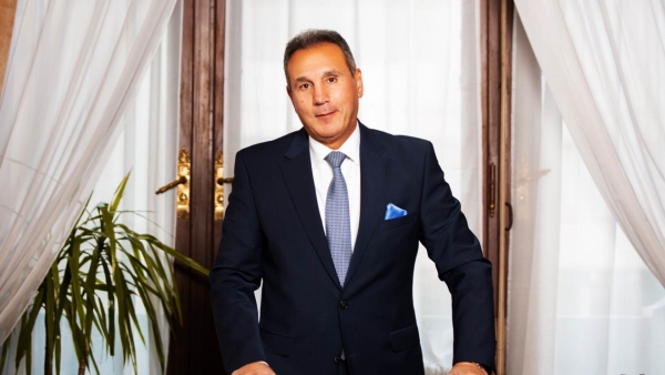 رئيس البنك الأهلي: حصيلة شهادات الإدخار ذات العائد 27% و23.5% تصل إلى 888 مليار جنيه.. وسيتم استمرار طرحهم مع الإبقاء على أسعار الفائدة