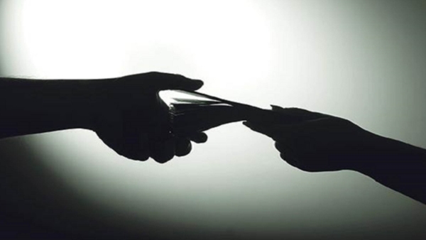 قاموس «First»..«اقتصاد الظل» الوجه غير المرئي للنظام الاقتصادي العالمي