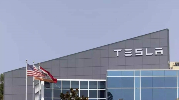 مؤسسات عملاقة: تسلا.. رمز الابتكار في صناعة السيارات والطاقة المستدامة