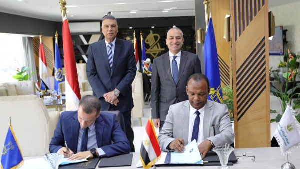 البنك الزراعى المصرى ومحافظة أسوان يوقعان بروتوكول تعاون لإستكمال مشروع إحلال وتجديد سيارات النقل «الكبود»