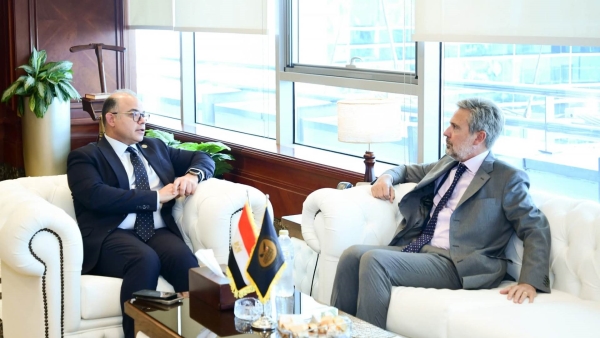 رئيس هيئة الرقابة المالية يلتقي السفير الإيطالي ويستعرض جهود تطوير القطاع المالي غير المصرفي وفرص الشراكة