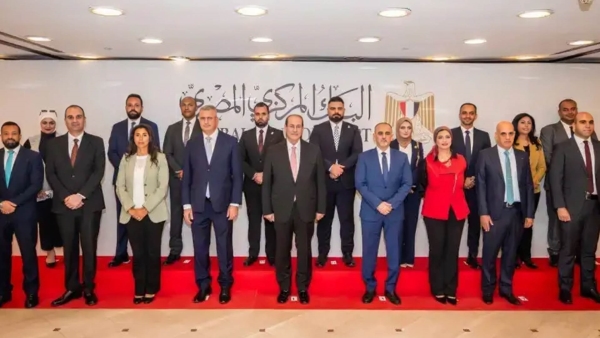 البنك المركزي المصري يستقبل وفدًا رفيع المستوي من نظيره العراقي