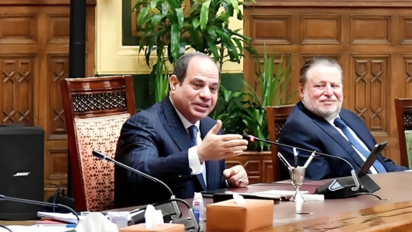 الرئيس السيسي ومحافظ البنك المركزي يجتمعان لمناقشة عددًا من المحاور المتعلقة بالاقتصاد المصري خلال الفترة الحالية