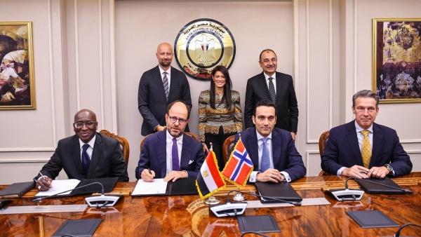 «دندرة للطاقة الشمسية» توقع خطابات نوايا لتمويل مشروع «دندرة» مع كل من «EBRD» و«AFDB» و«EIB»