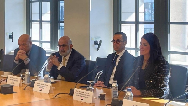 وزيرا الاستثمار والتخطيط يبحثان مع مؤسسة التمويل الدولية التوسع في آليات تمويل القطاع الخاص