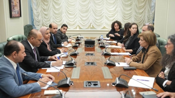 وزير العمل يبحث مع وفد البنك الدولي سبل التعاون في تنفيذ الاستراتيجية الوطنية للتشغيل مراصد سوق العمل