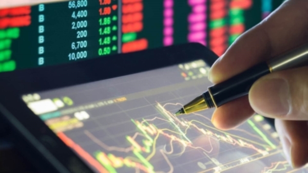 «First Bank» يحلل: سند المواطن.. قناة تمويل مباشرة للحكومة تعيد رسم خريطة المنافسة مع البنوك